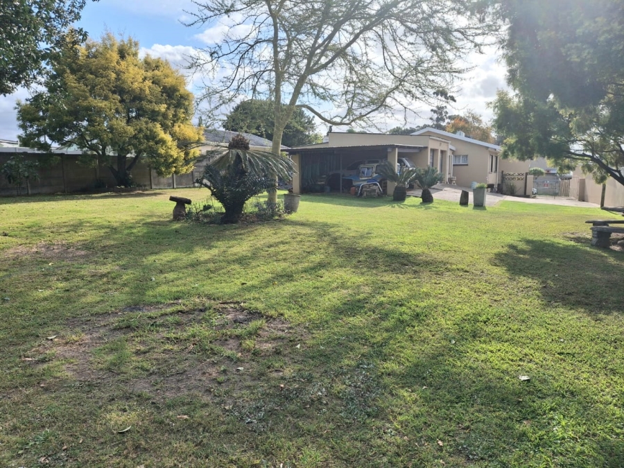 4 Bedroom Property for Sale in Summerpride Eastern Cape
